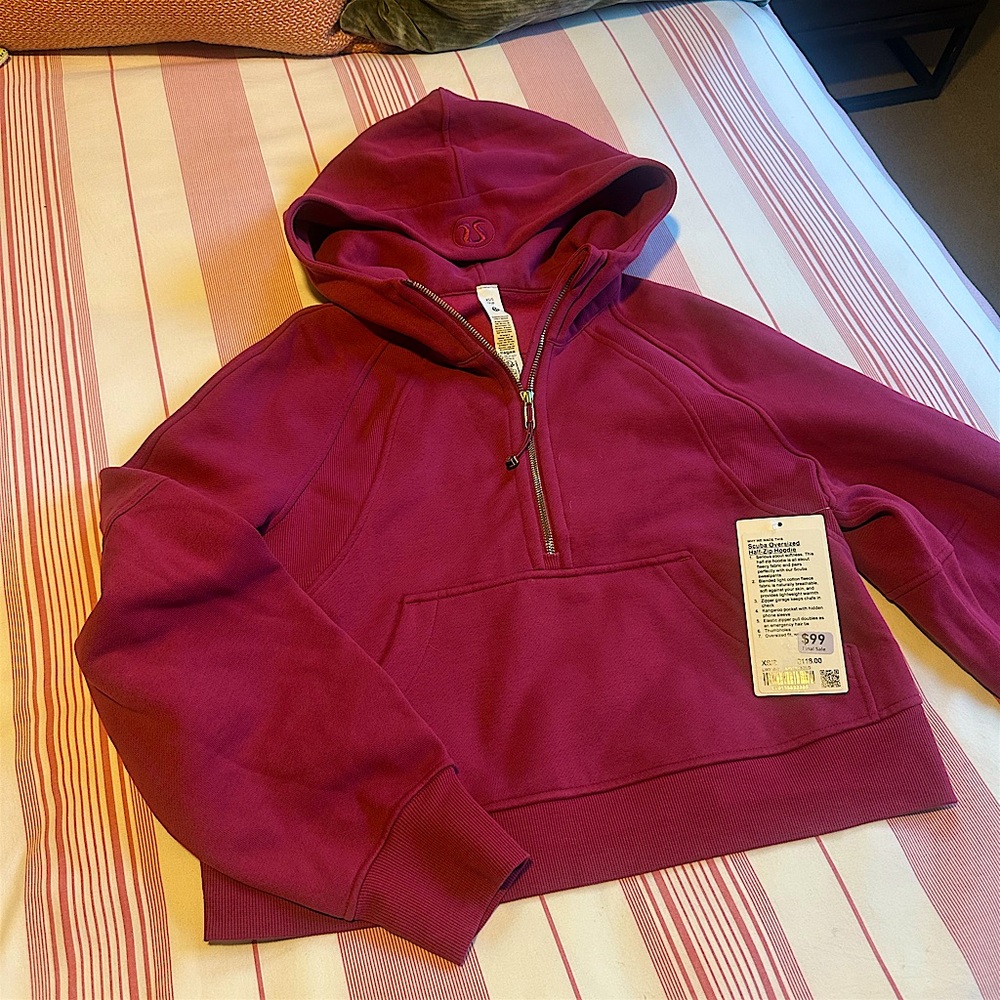 NWT Lululemon Scuba Raspberry Pink XS/S Gold Zipper